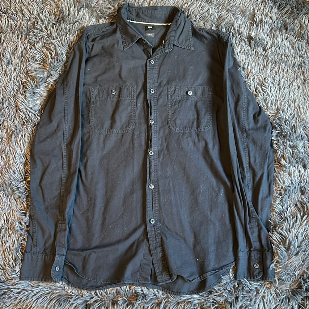 Uniqlo black button up shirt